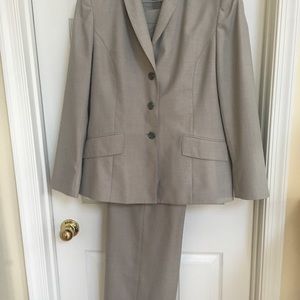 Women’s pant suits